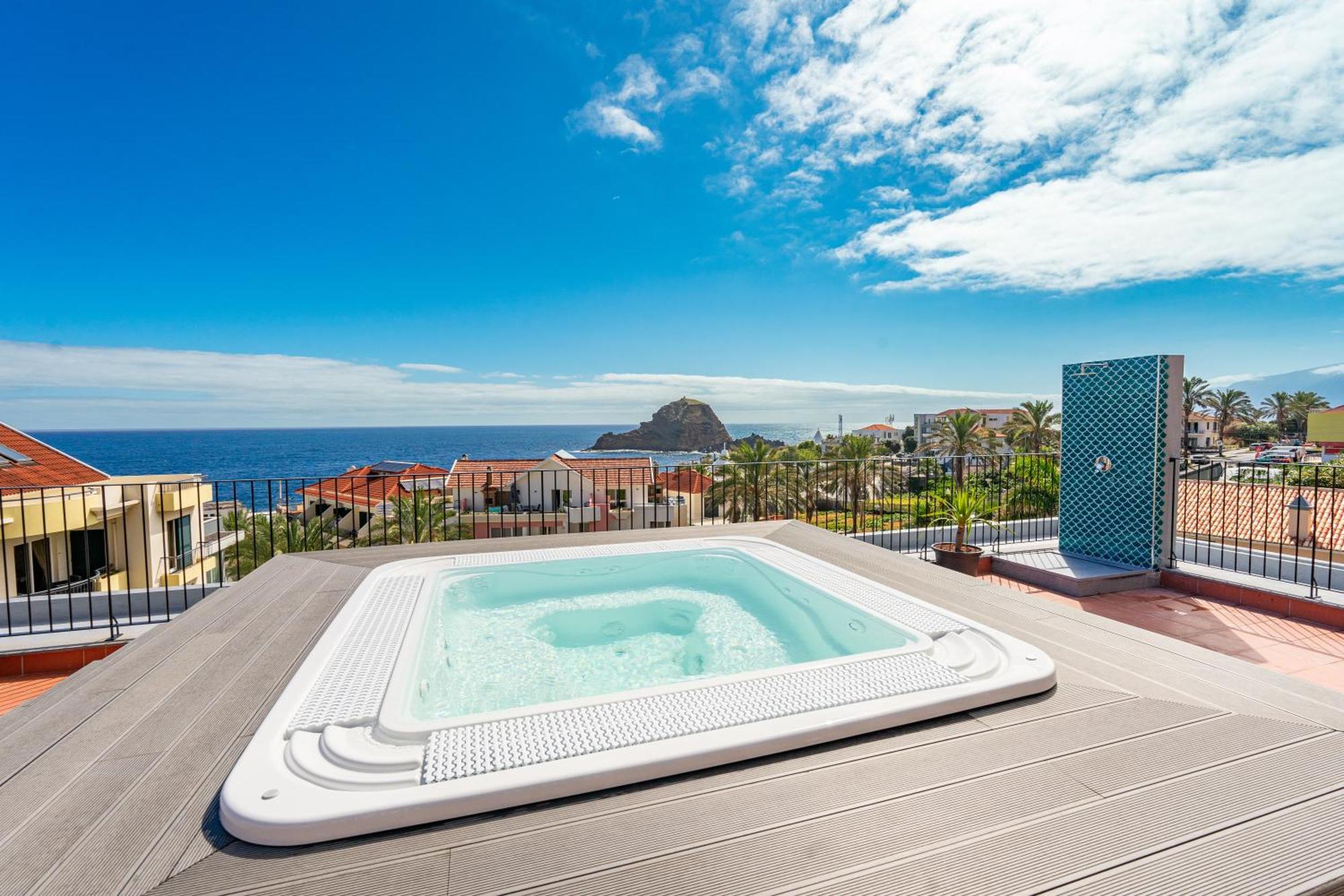 Studios By Aqua Natura Hotels Porto Moniz Exterior foto