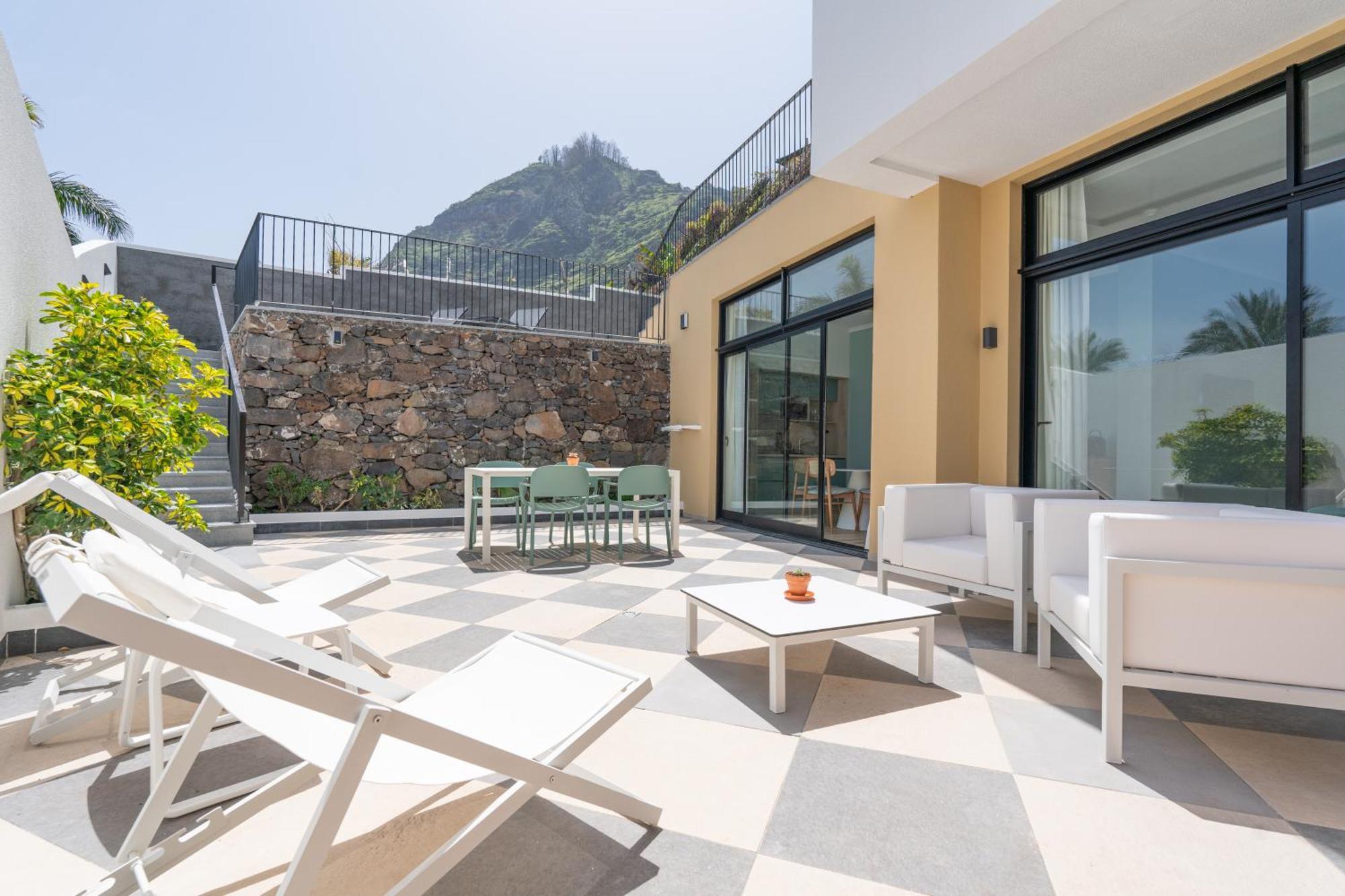Studios By Aqua Natura Hotels Porto Moniz Exterior foto